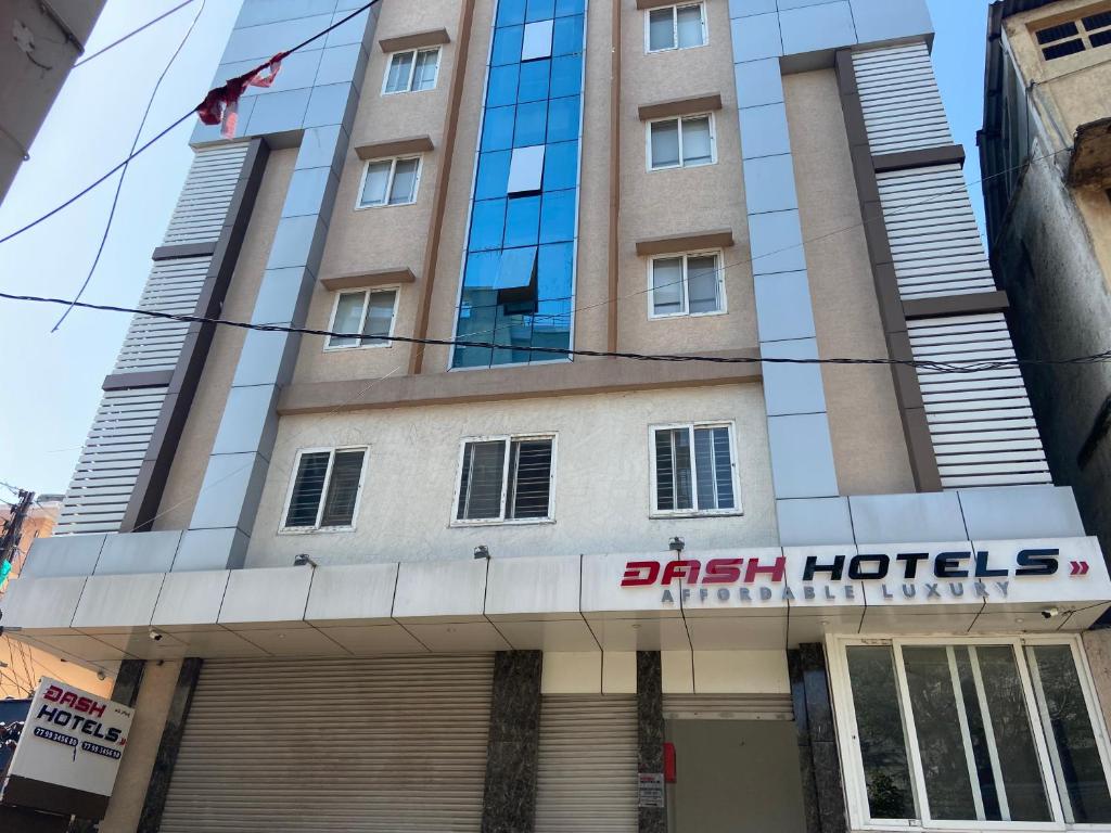 Dash Hotels building
